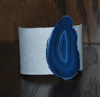 blue-accent-bracelet
