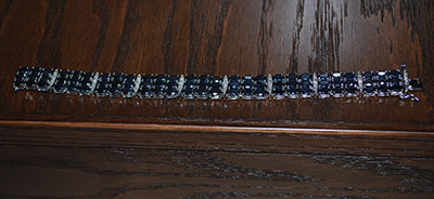 blue-jewel-bracelet